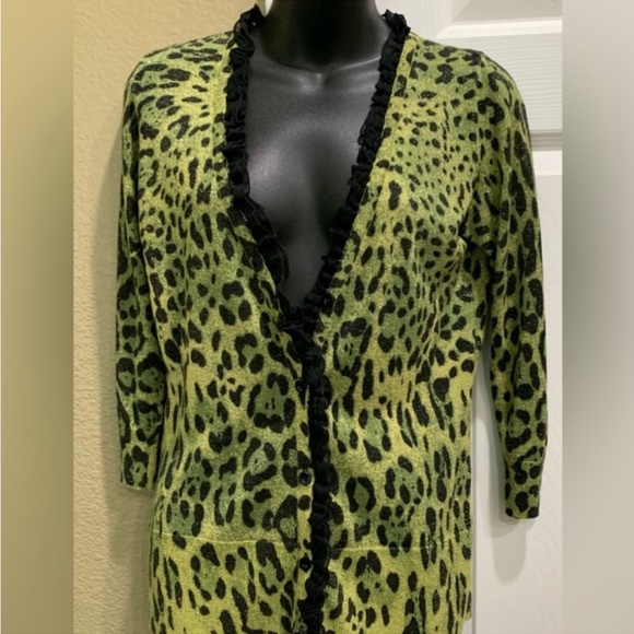 WR women top sweater cardigan button down black trim. leopard print size M - Picture 5 of 9